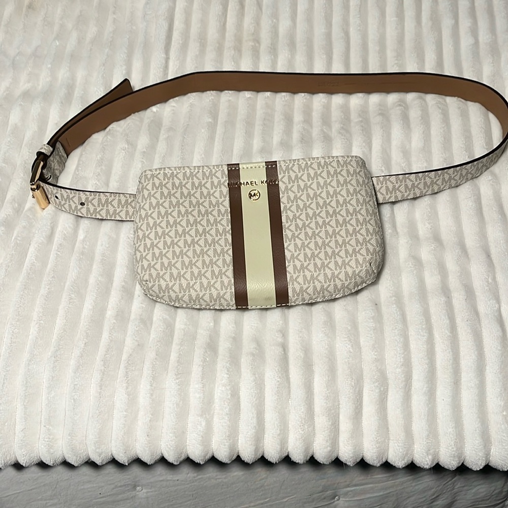 NWOT Michael Kors Fanny pack